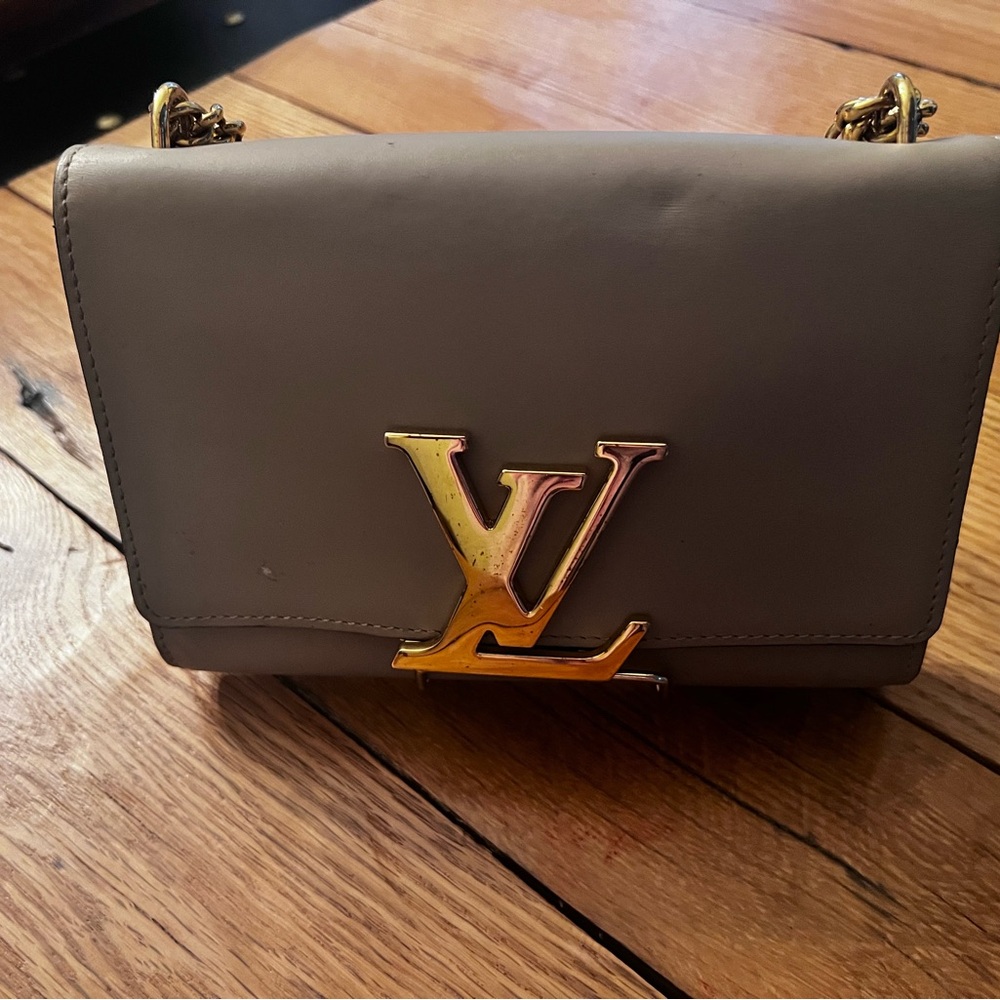Louis Vuitton LV Monogram Louise MM